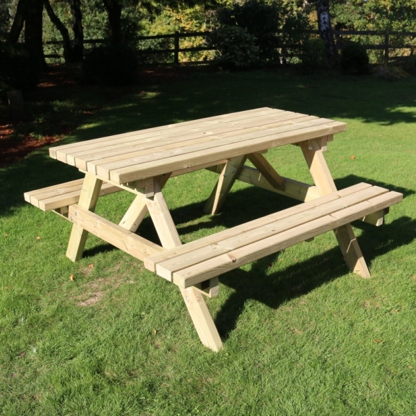 Deluxe Picnic Table