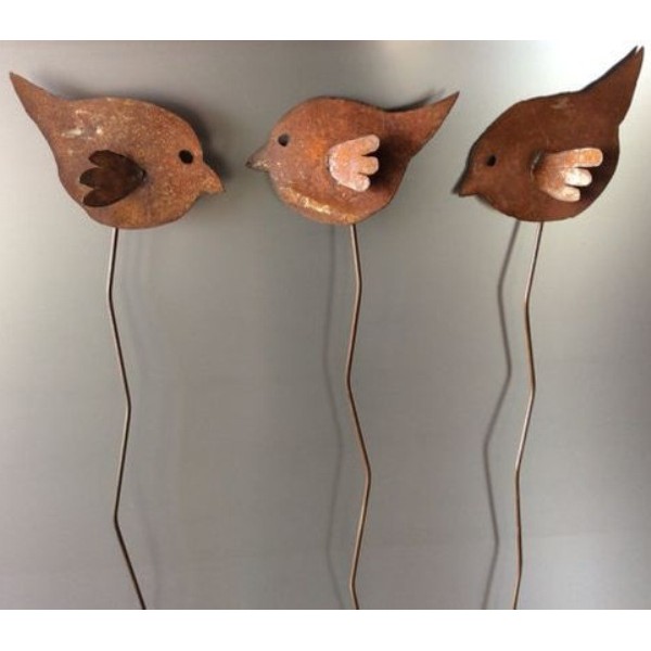 Feathered Friends Garden Art (3)