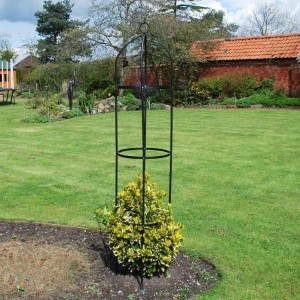 1.9m Garden Obelisk