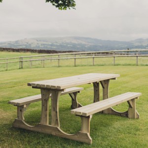 Lunar Walk-In 8 Seater Picnic Table