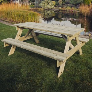 Traditional 8 Seater Picnic Table