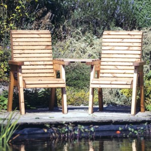 Valley Love Seat With Angled Table