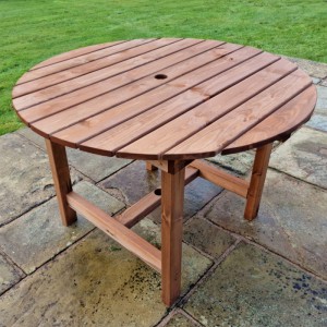 Valley Wooden 4 Seater Round Garden Dining Table