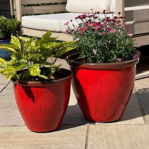 Running Glaze Planter - Red