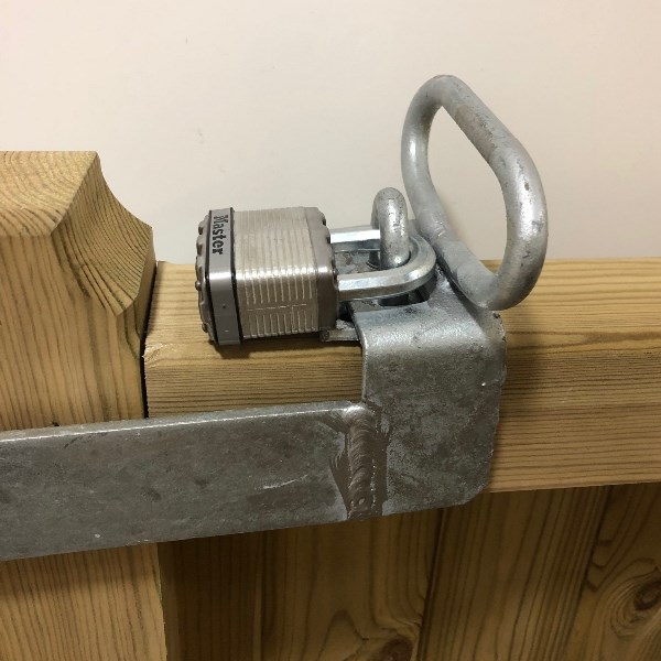 Lockable Throw-Over Gate Latch