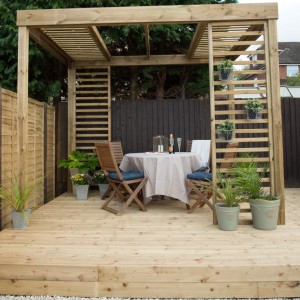 Contemporary Dining Pergola