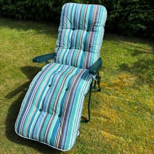 Sandbanks Blue Deluxe Relaxer Chair