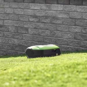 Greenworks Optimow® 15 Robotic Lawnmower